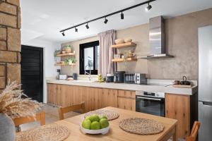 Pamboo TerraVine House by Nomads