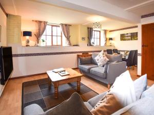 2 Bed in Godshill oc-ic078