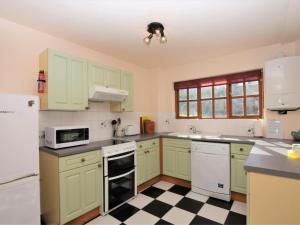 2 Bed in Godshill oc-ic078