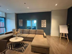 Japandi Haven with Uptown Mall Fountain View One Uptown BGC