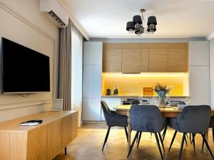 Premium Apartment for 6 guests city center with 2 bedrooms and living room