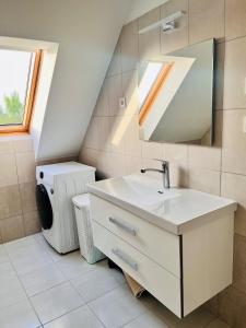 Two-storey apartment close to downtown