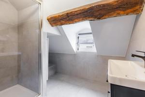 Bright AC Room Apartment in Marais Bastille