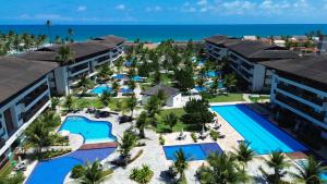 Apartamento 2 quartos - Resort Cupe Beach Living - Melhor Resort Beira Mar de Porto de Galinhas com 22 piscinas e área de lazer completa - Fica a apenas 3km do centro de Porto