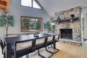 Pocodobe Private Pool Retreat in Poconos