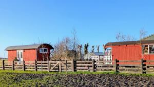 Herdershut De Skoeboet, vlakbij zee