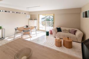 Magnifique appartement vue mer piscine