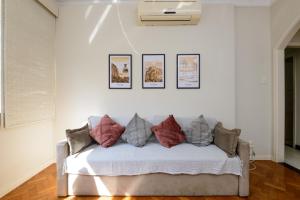 Ar, Wi-Fi, Completo, 3 quadras da Praia de Copacabana