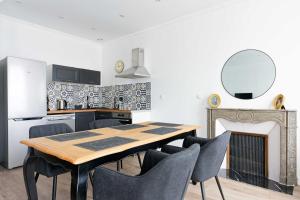 Villa Napoléon - Apparthôtels au coeur dAutun - Contact Hôtels