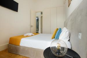 Bright 2bedroom apartment in Bonfim, 2 minutes from Campanhã, Porto city center