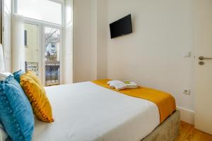 Bright 2bedroom apartment in Bonfim, 2 minutes from Campanhã, Porto city center