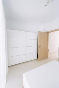 Nikiti Pure Modern New Build Apartment