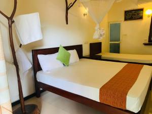 Sunglow Safari Resort