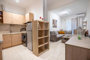 City Base for 2 - Kolonos near Metro by ΜΡS