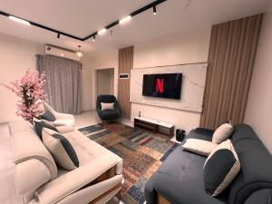 Modern Riverside Apartment 3BR in Aswan Downtown