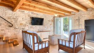 Rustic villa Krug with panorama view in Buje