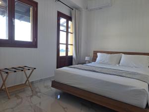 Downtown Apartment Platanos