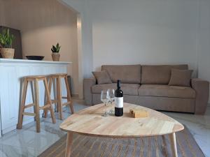 Downtown Apartment Platanos