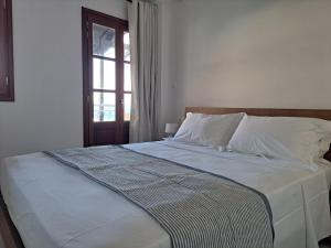 Downtown Apartment Platanos