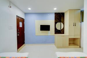 FabHotel Wild Wings Gachibowli