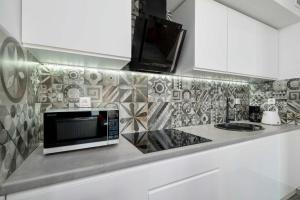 Blue Apartments in Karpacz with Mountain View and Parking by Noclegi Renters