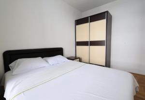 Status-M Apartments Rozino