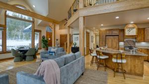 Skate Bowl Climbing Wall Arcade Breckenridge Adventure Chalet by AvantStay