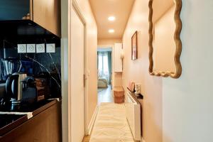 Modern flat in Levallois