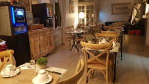 Hotel de La Comédie - Place De La Comédie-indépendant