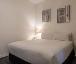 Edtrack APT - near Crown Casino