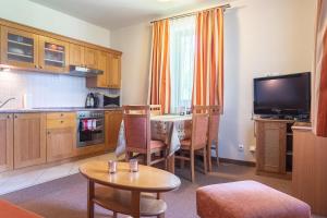 Lomnica Orange Apart