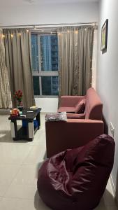 A quiet and cozy getaway in Thane!