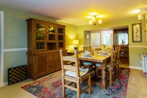 New Cross Keys House - Cosy 4-Bed Cottage in Kirk Yetholm