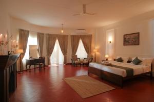 The Hundred House by Kisah Stays - Wayanad Colonial Estate Bungalow