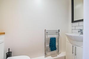 3 Bedroom Home - Sleeps 6 - Free Parking - York