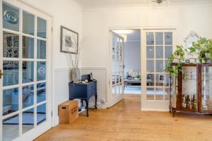 4 Bed in Bishopston oc-t34163