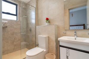 executive catchy one bedroom apartment with ample parking space heated swimming pool fully equipped gym and amazing city views