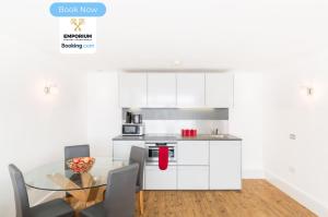 Brindley 2BDR Apartment By Emporium Property Management Short Lets & Serviced Accommodation Birmingham On The 15th Floor Offering Panoramic City Views With Free WiFi