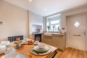 2 Bed in Winster oc-w34392