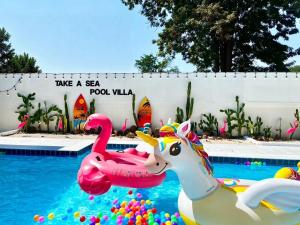 Take A Sea Pool Villa