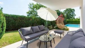 Luxury Villa Kate with pool in Zminj