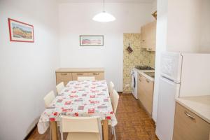 Pinewood escape with garden