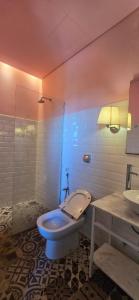 Castelo dos Tucanos Host