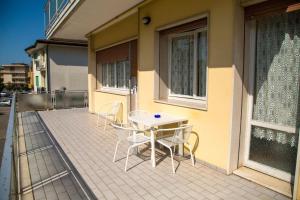 Central apartment at 250mt from the sea