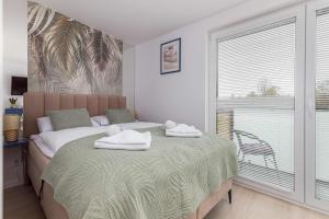 Świnoujście Cozy Apartment with Parking & Terrace by Noclegi Renters