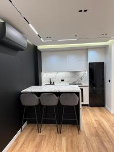 8th Floor Luxury Apartment Tirana 3