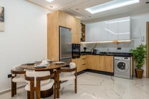 Modern Hivernage Studio Retreat Pool & central access