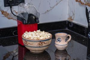 Modern Hivernage Studio Retreat Pool & central access