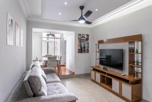 Cosme · Praia de Ipanema 4quartos: amplo, moderno