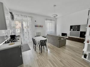 Centralissimo sul mare - 2 camere e 2 bagni - 6 posti letto